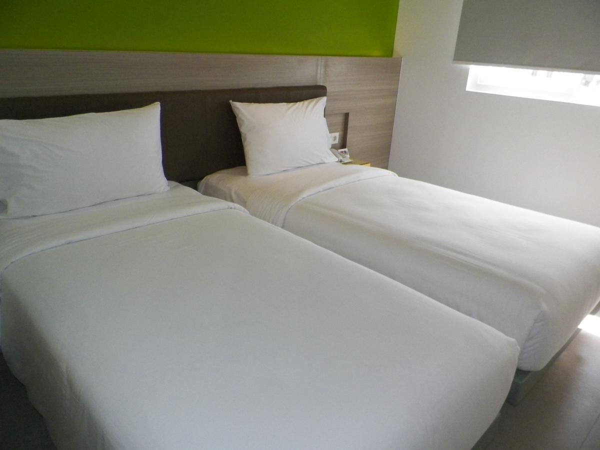 Amaris Hotel Malioboro - Jogja Jogjakarta Buitenkant foto